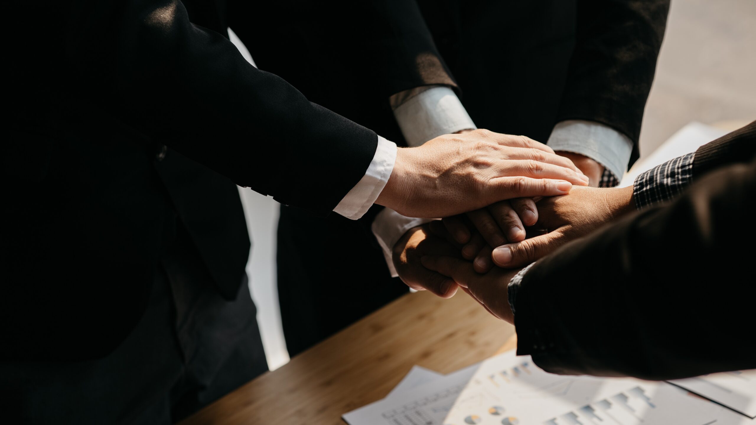 Coordination of the startup management team, businessmen joint venture start up companies.